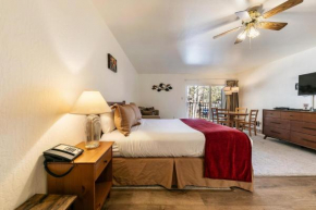 Studio w/Kitchen 2nd Floor #213 at Donner Lake Village Truckee